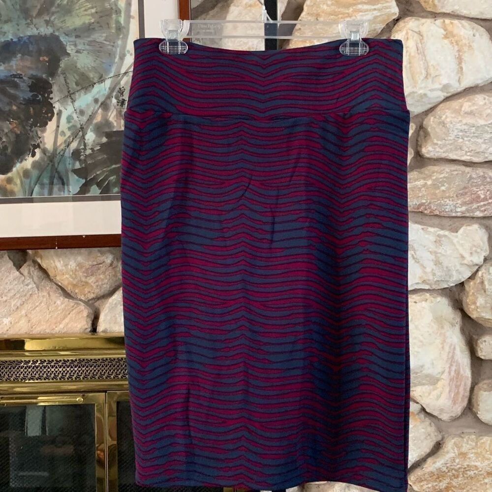 Women’s LuLaRoe Cassie pencil skirt wave print size L stretch  NWOT